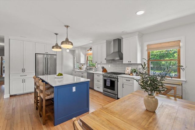 110 Highland DRIVE, Grafton, WI 53024
