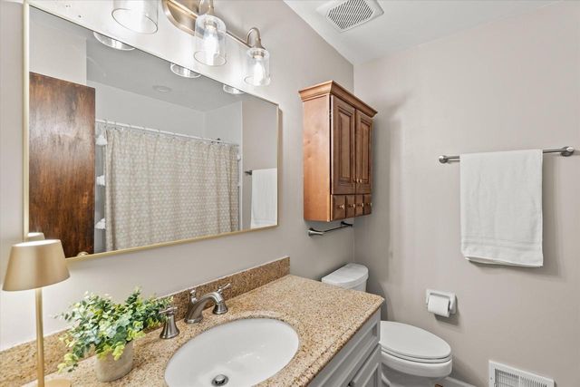 110 Highland DRIVE, Grafton, WI 53024