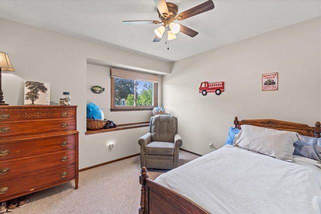 110 Highland DRIVE, Grafton, WI 53024