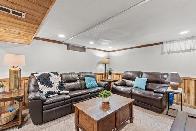 110 Highland DRIVE, Grafton, WI 53024