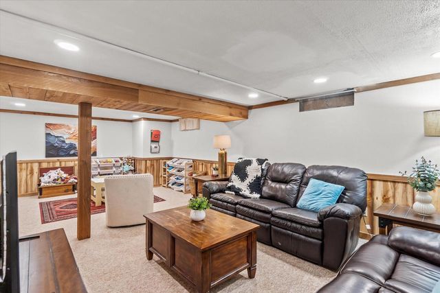 110 Highland DRIVE, Grafton, WI 53024