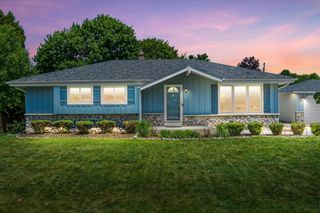 110 Highland DRIVE, Grafton, WI 53024