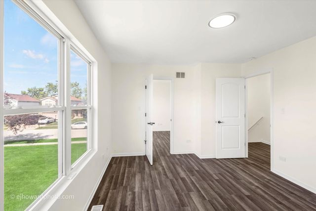 4606 Newberry Avenue, Oak Forest, IL 60452