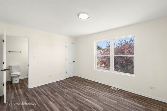 4606 Newberry Avenue, Oak Forest, IL 60452