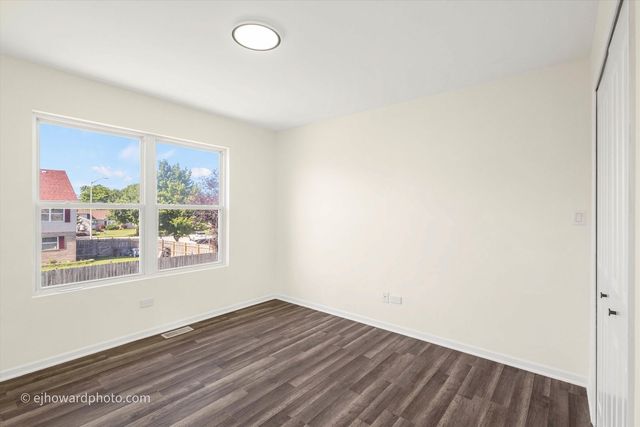 4606 Newberry Avenue, Oak Forest, IL 60452