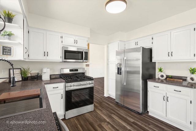 4606 Newberry Avenue, Oak Forest, IL 60452