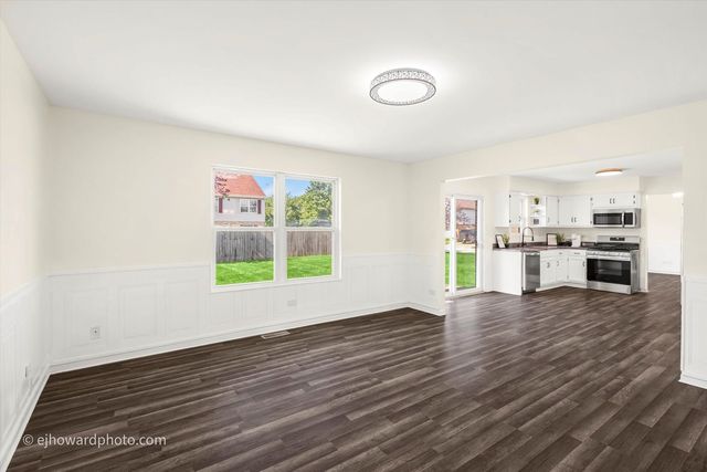 4606 Newberry Avenue, Oak Forest, IL 60452