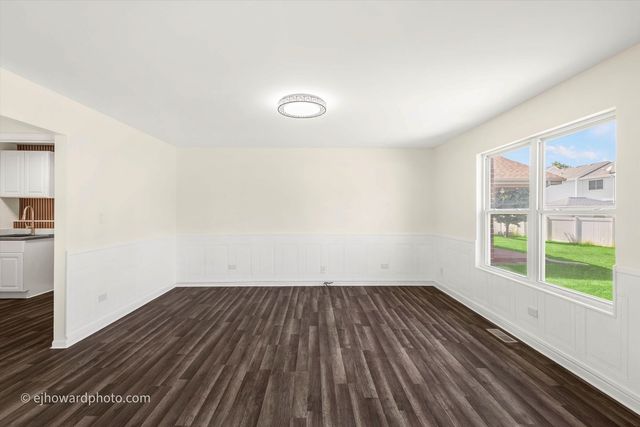 4606 Newberry Avenue, Oak Forest, IL 60452