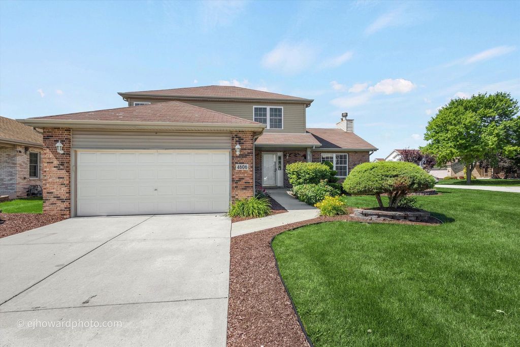 4606 Newberry Avenue, Oak Forest, IL 60452