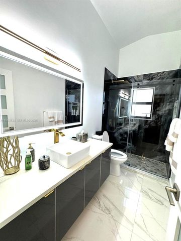 9189 NW 45th St, Sunrise, FL 33351