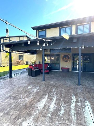 9189 NW 45th St, Sunrise, FL 33351