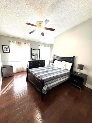 9189 NW 45th St, Sunrise, FL 33351