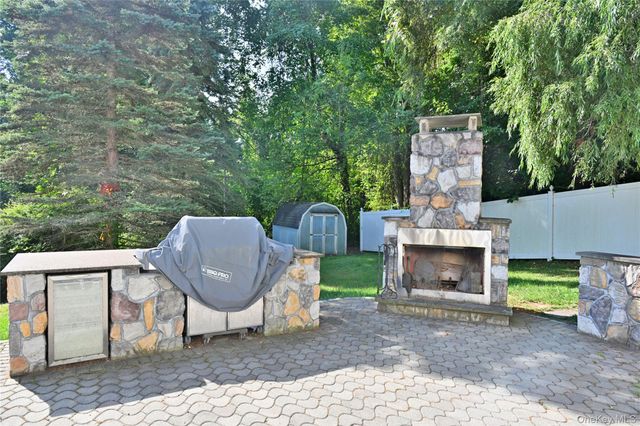 41 Harkin Road, Carmel, NY 10512