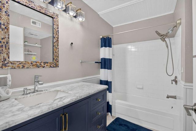 2300 NW 33RD Street 904, Oakland Park, FL 33309