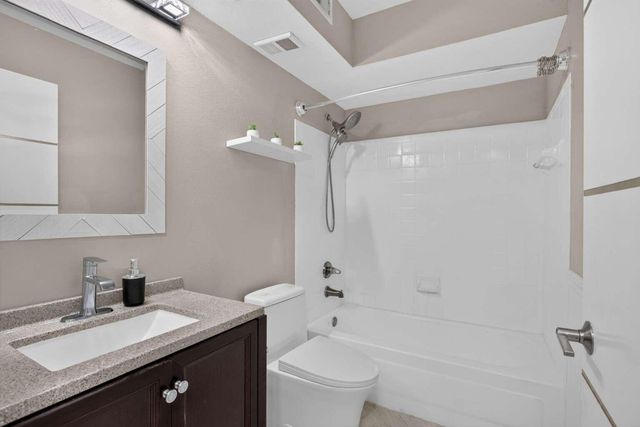 2300 NW 33RD Street 904, Oakland Park, FL 33309