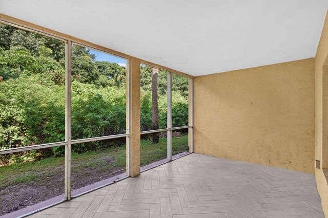 2300 NW 33RD Street 904, Oakland Park, FL 33309