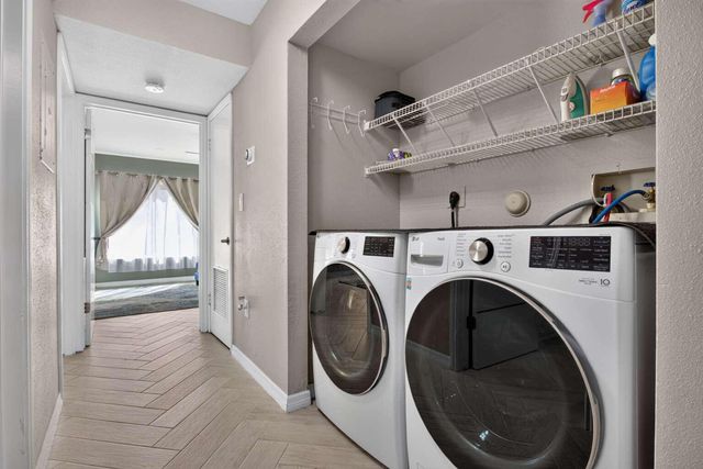 2300 NW 33RD Street 904, Oakland Park, FL 33309