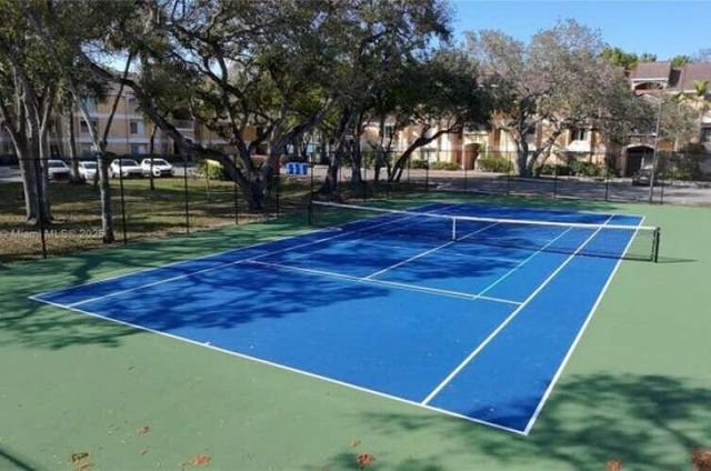 2300 NW 33RD Street 904, Oakland Park, FL 33309