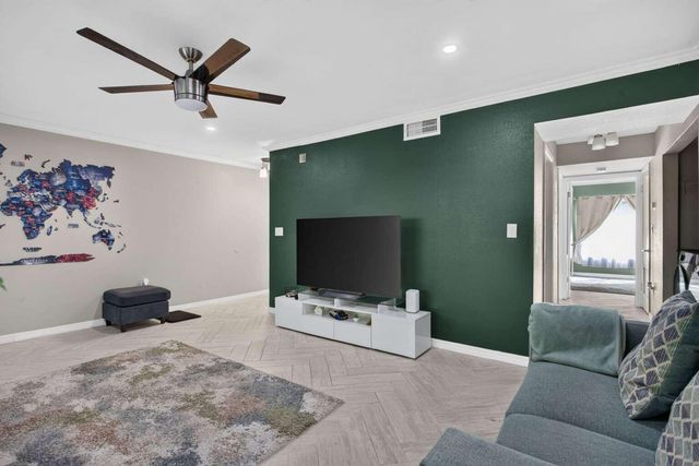 2300 NW 33RD Street 904, Oakland Park, FL 33309