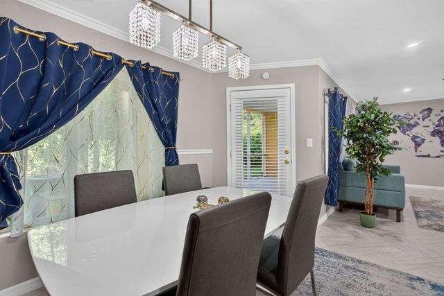 2300 NW 33RD Street 904, Oakland Park, FL 33309