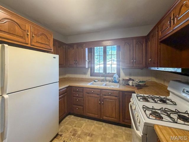404 S 4th Street, Caseyville, IL 62232