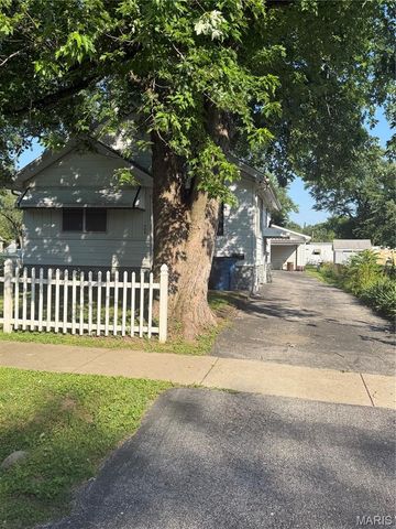 404 S 4th Street, Caseyville, IL 62232