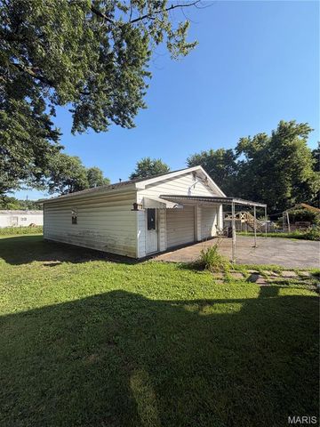 404 S 4th Street, Caseyville, IL 62232