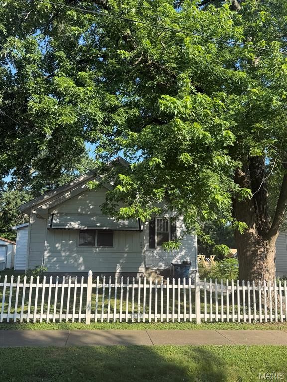 404 S 4th Street, Caseyville, IL 62232