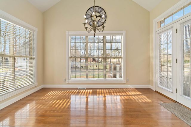 371 Lakeview Drive, Jamestown, KY 42629