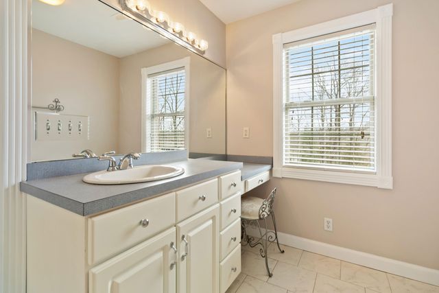 371 Lakeview Drive, Jamestown, KY 42629