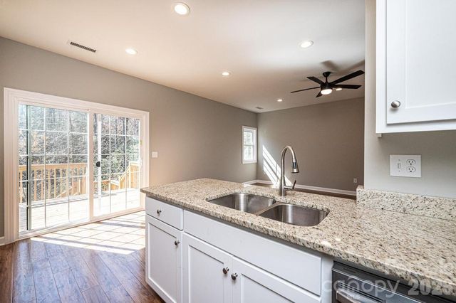 1314 39th Street Circle SW, Hickory, NC 28602