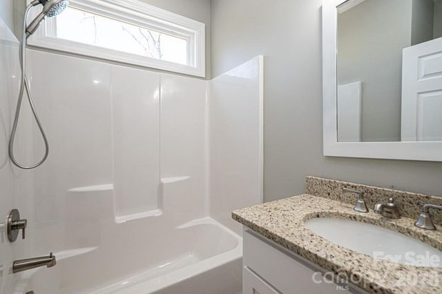 1314 39th Street Circle SW, Hickory, NC 28602