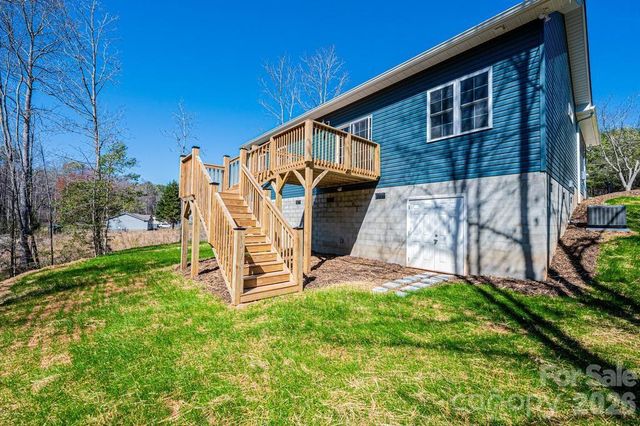 1314 39th Street Circle SW, Hickory, NC 28602