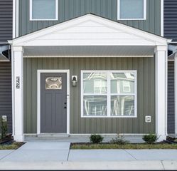 326 Front Ridge Cir, Clarksville, TN 37040