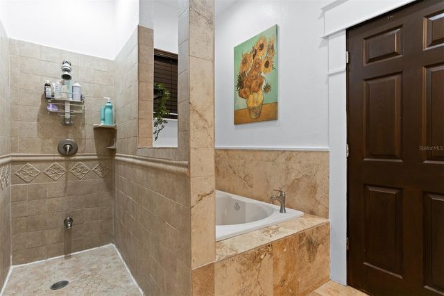 1905 W BURKE STREET, Tampa, FL 33604