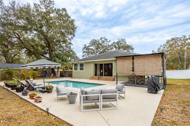 1905 W BURKE STREET, Tampa, FL 33604