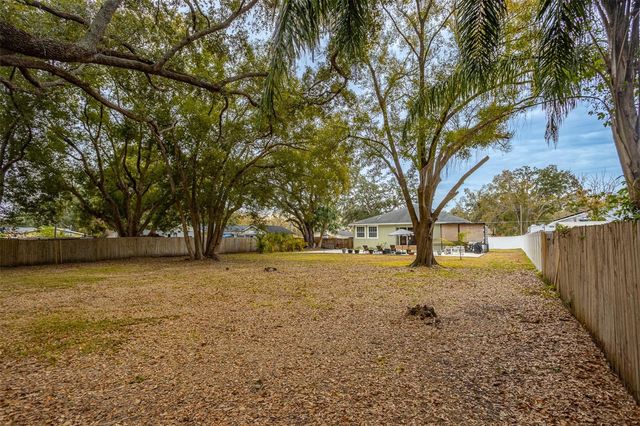 1905 W BURKE STREET, Tampa, FL 33604