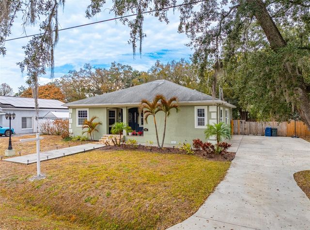 1905 W BURKE STREET, Tampa, FL 33604