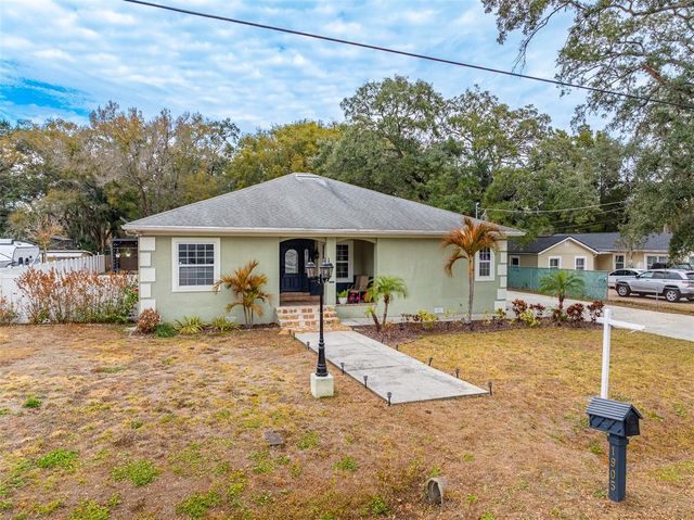 1905 W BURKE STREET, Tampa, FL 33604