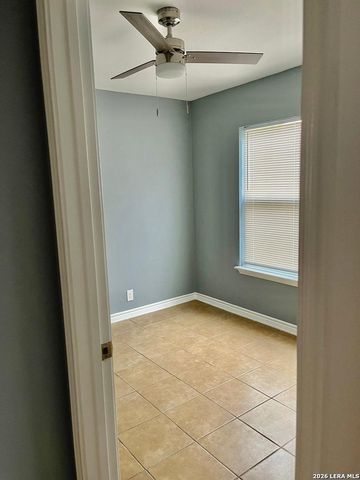 166 KILLARNEY DR, San Antonio, TX 78223