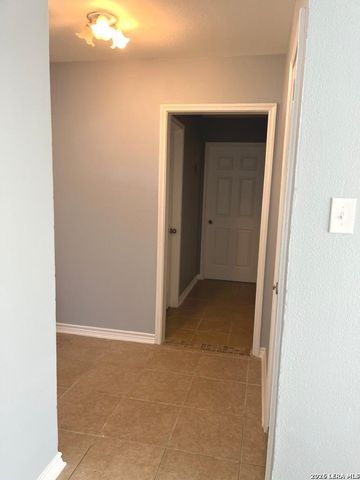 166 KILLARNEY DR, San Antonio, TX 78223