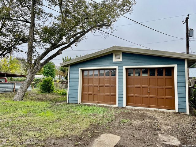 166 KILLARNEY DR, San Antonio, TX 78223