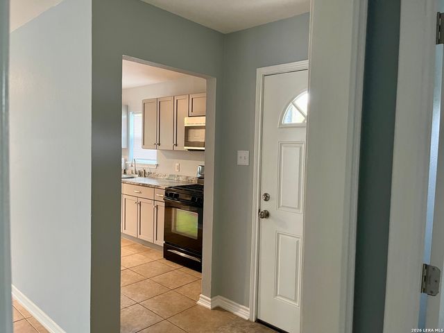 166 KILLARNEY DR, San Antonio, TX 78223