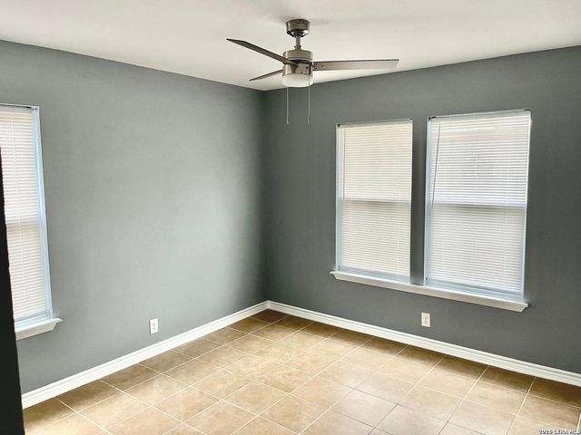 166 KILLARNEY DR, San Antonio, TX 78223