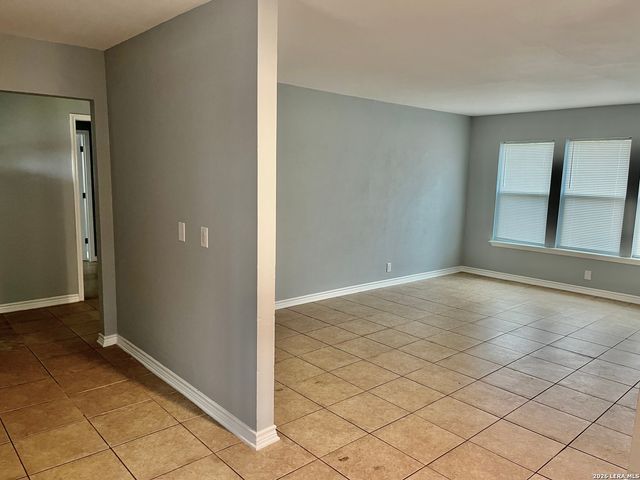 166 KILLARNEY DR, San Antonio, TX 78223