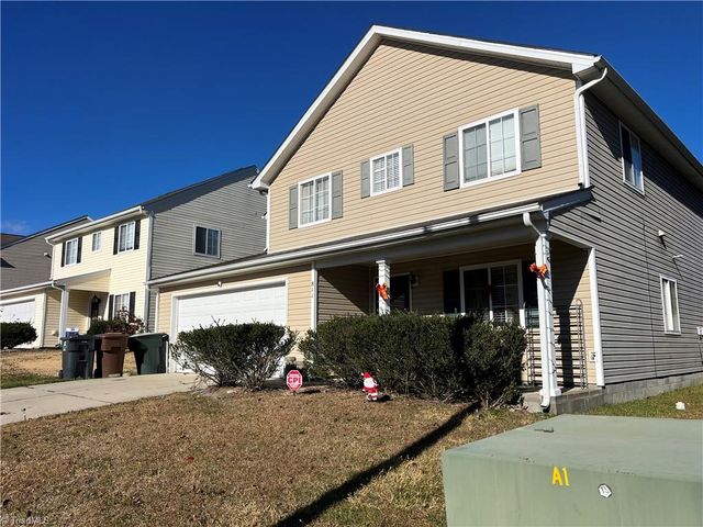 811 Stockport Way, Mcleansville, NC 27301