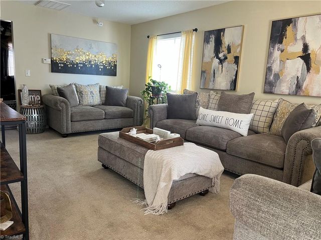 811 Stockport Way, Mcleansville, NC 27301