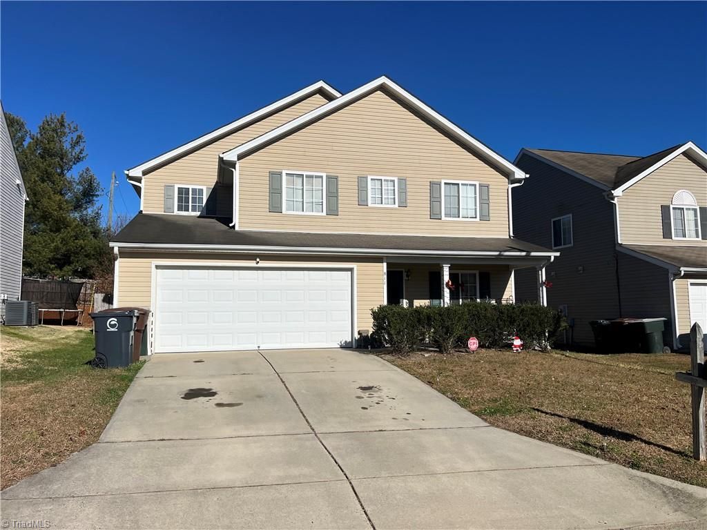 811 Stockport Way, Mcleansville, NC 27301