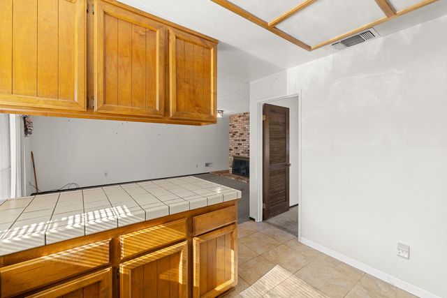 6587 Pacheco Way, Citrus Heights, CA 95610