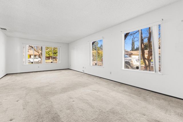 6587 Pacheco Way, Citrus Heights, CA 95610